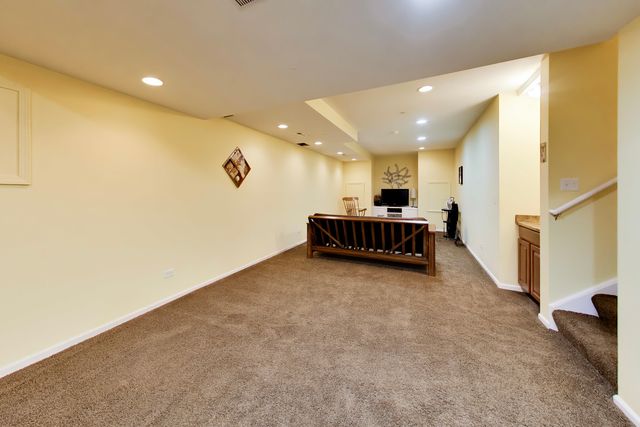 1050 Samantha Drive, Lake Zurich, IL 60047