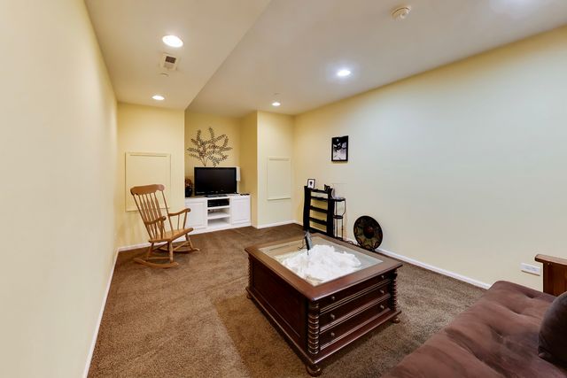 1050 Samantha Drive, Lake Zurich, IL 60047