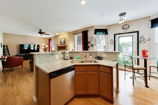 1050 Samantha Drive, Lake Zurich, IL 60047