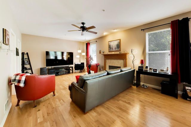 1050 Samantha Drive, Lake Zurich, IL 60047