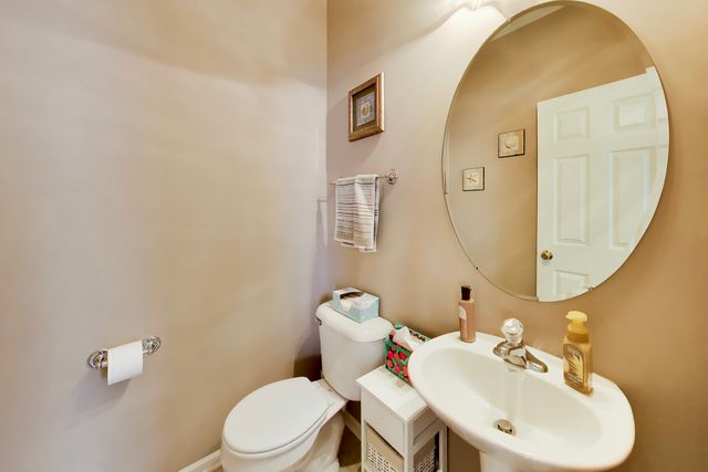 1050 Samantha Drive, Lake Zurich, IL 60047
