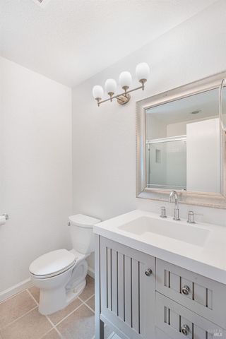 1323 Prentice Dr, Healdsburg, CA 95448