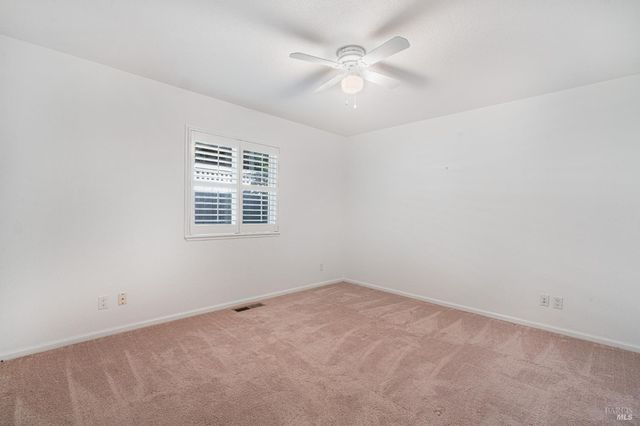 1323 Prentice Dr, Healdsburg, CA 95448