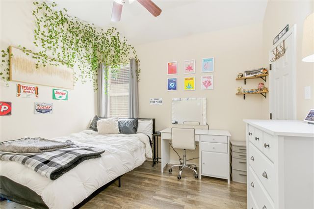 2105 Forest Glen Lane, Kemah, TX 77565