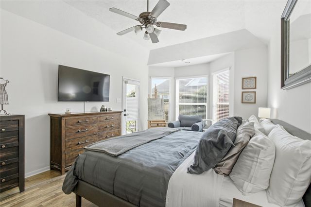 2105 Forest Glen Lane, Kemah, TX 77565