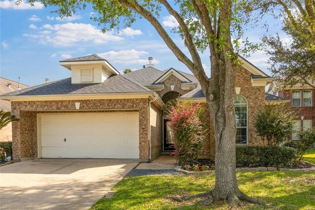 2105 Forest Glen Lane, Kemah, TX 77565