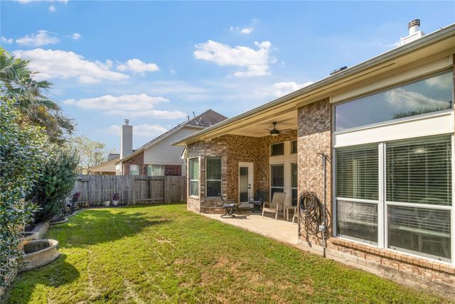 2105 Forest Glen Lane, Kemah, TX 77565