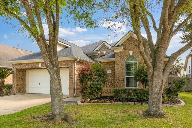 2105 Forest Glen Lane, Kemah, TX 77565