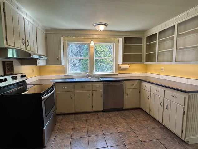 175 Creamery Street, Plainfield, VT 05667
