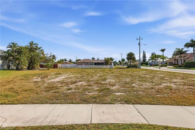 1201 6th AVE, Marco Island, FL 34145