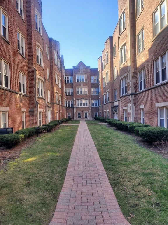 50 N Menard Avenue A2, Chicago, IL 60644