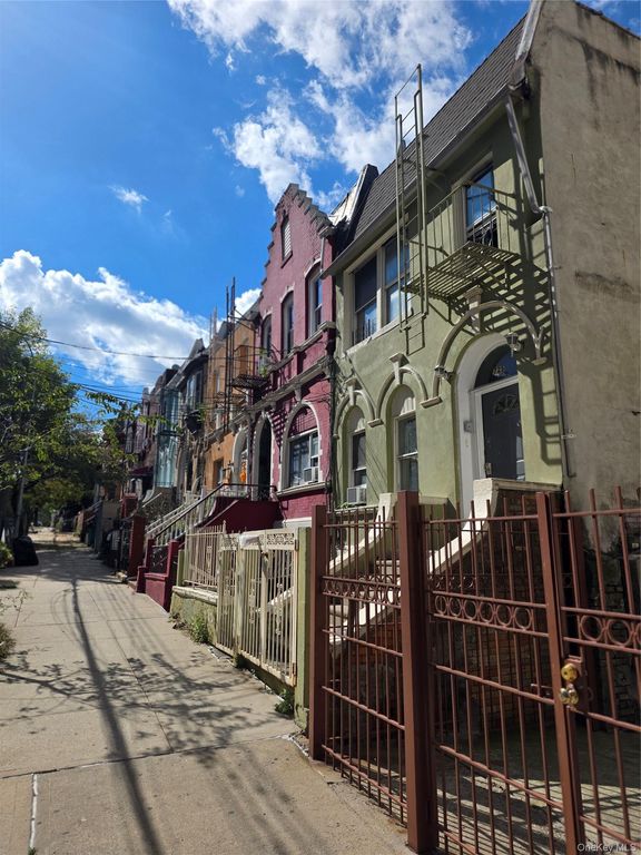 725 Eagle Avenue, Bronx, NY 10455 — photo 2