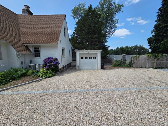 319 Oakland Beach Avenue, Rye, NY 10580