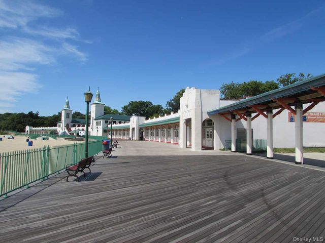 319 Oakland Beach Avenue, Rye, NY 10580