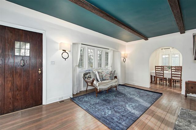 319 Oakland Beach Avenue, Rye, NY 10580