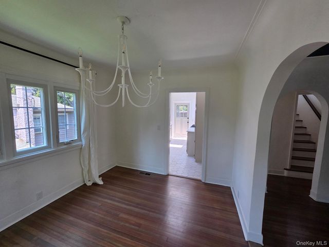 319 Oakland Beach Avenue, Rye, NY 10580