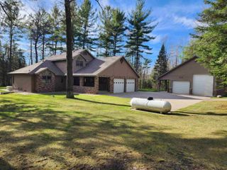 1697 Wildwood Road, Sterling, MI 48659