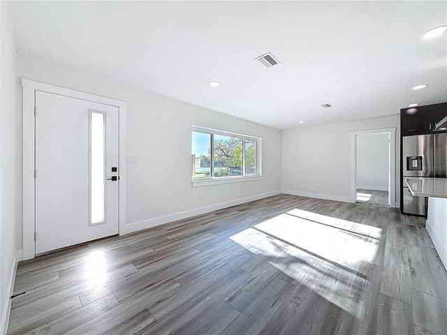 2335 MURILLA WAY S, St Petersburg, FL 33712