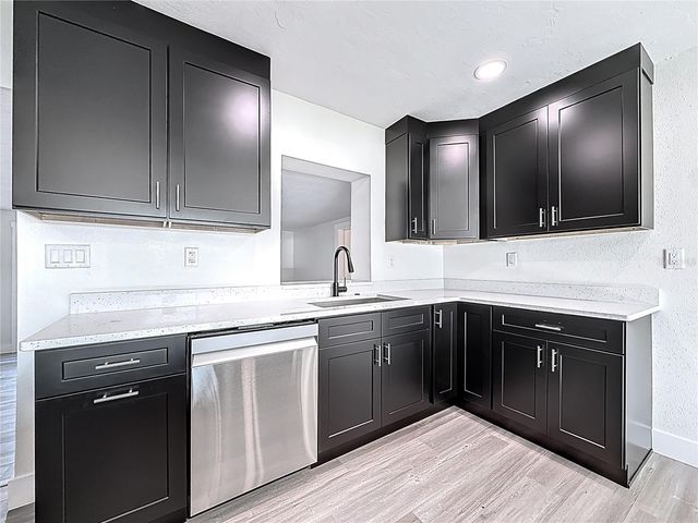 2335 MURILLA WAY S, St Petersburg, FL 33712