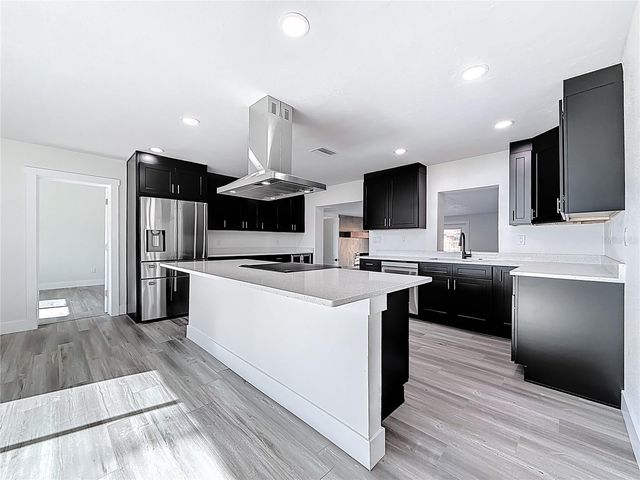 2335 MURILLA WAY S, St Petersburg, FL 33712