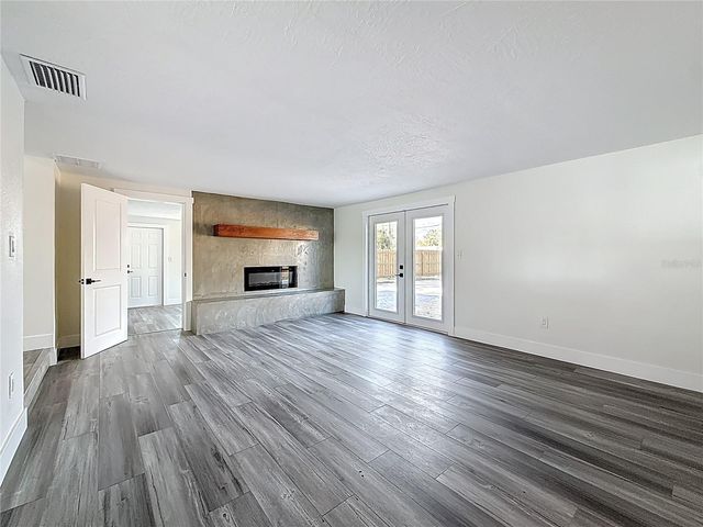 2335 MURILLA WAY S, St Petersburg, FL 33712