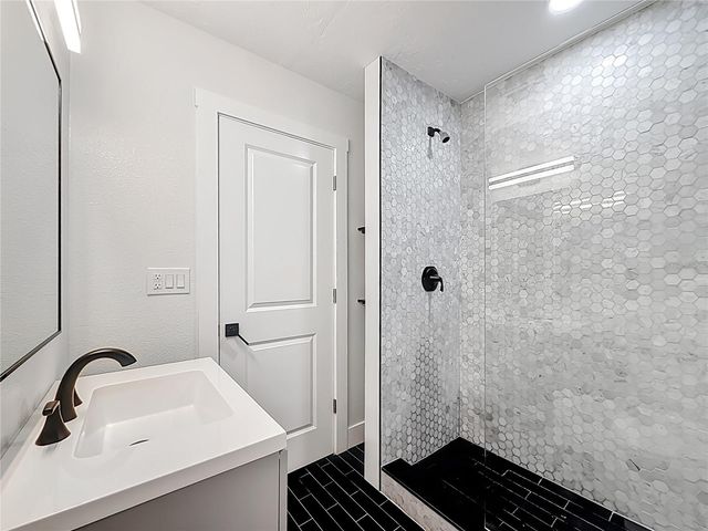 2335 MURILLA WAY S, St Petersburg, FL 33712