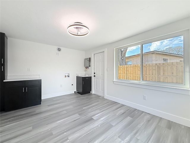 2335 MURILLA WAY S, St Petersburg, FL 33712