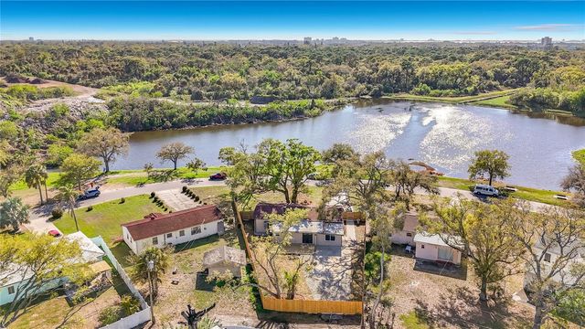 2335 MURILLA WAY S, St Petersburg, FL 33712