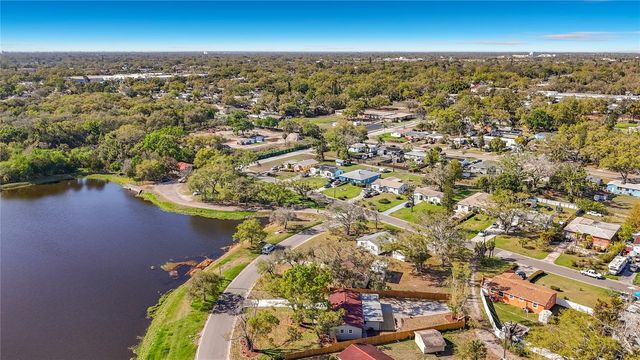 2335 MURILLA WAY S, St Petersburg, FL 33712