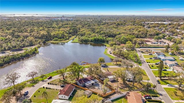 2335 MURILLA WAY S, St Petersburg, FL 33712