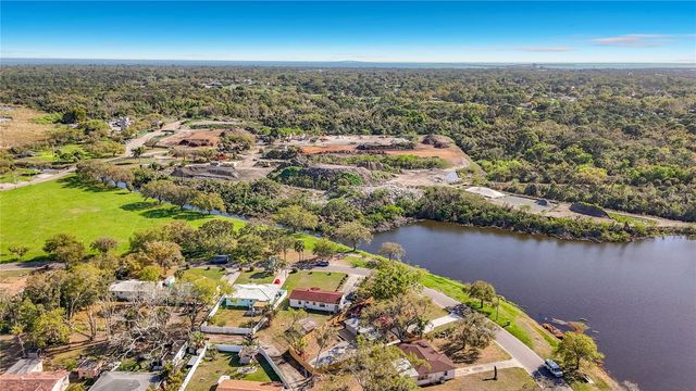 2335 MURILLA WAY S, St Petersburg, FL 33712