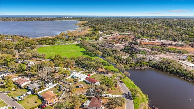 2335 MURILLA WAY S, St Petersburg, FL 33712