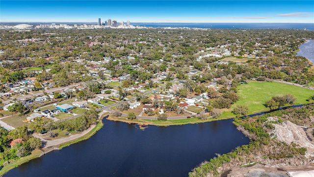 2335 MURILLA WAY S, St Petersburg, FL 33712