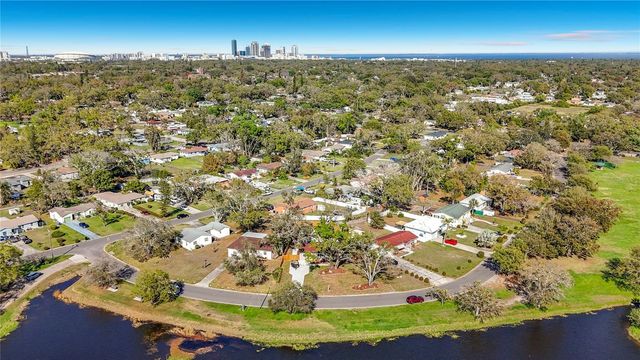 2335 MURILLA WAY S, St Petersburg, FL 33712