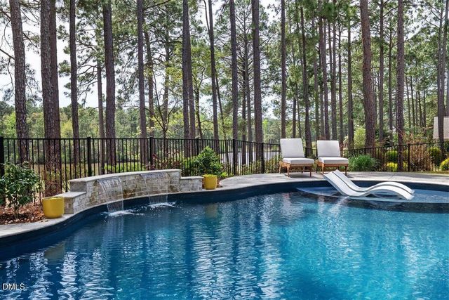 4 Weaver Court, Southern Pines, NC 28387