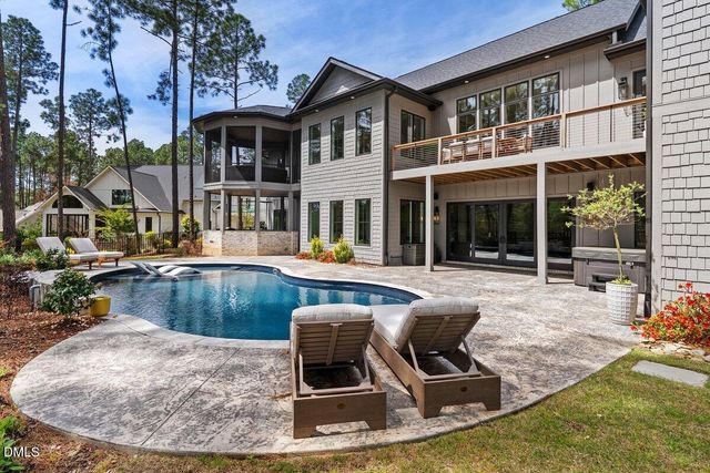 4 Weaver Court, Southern Pines, NC 28387