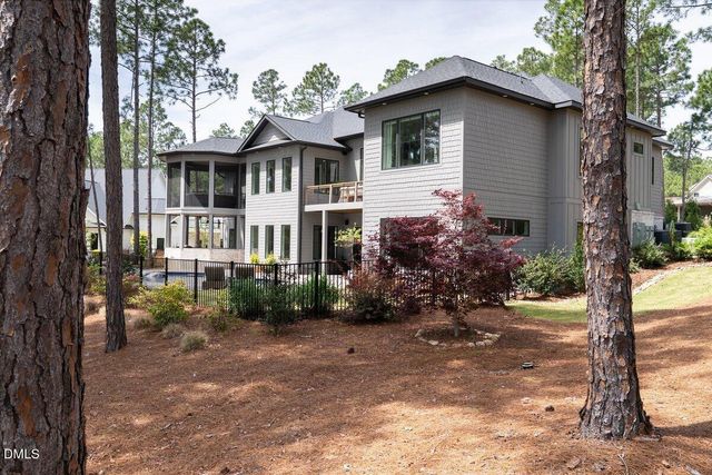 4 Weaver Court, Southern Pines, NC 28387