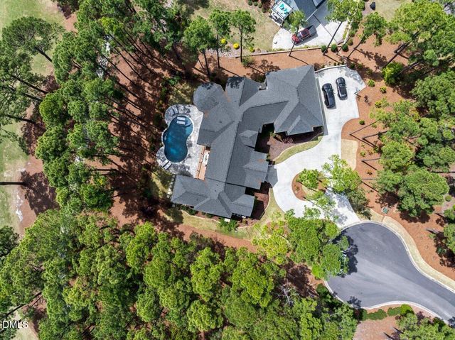 4 Weaver Court, Southern Pines, NC 28387