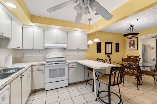 2686 NW 7th Court C, Delray Beach, FL 33445