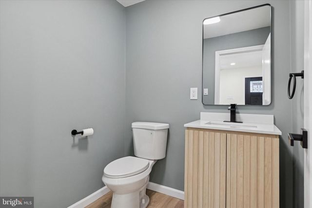 1960 ADAMS AVE, Abington, PA 19001