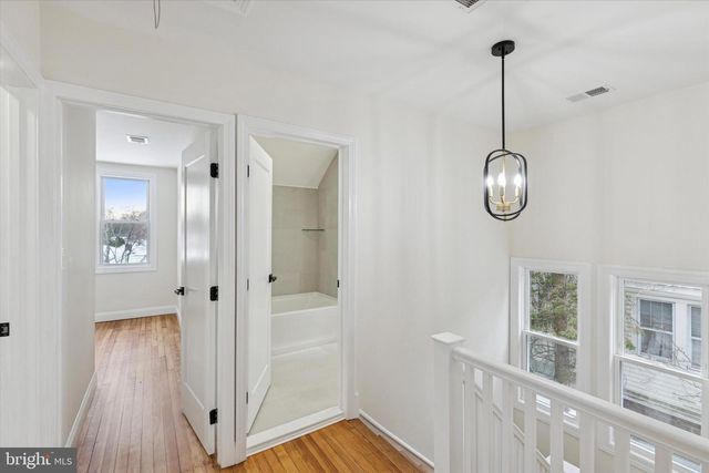 1960 ADAMS AVE, Abington, PA 19001