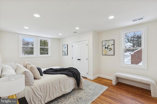 1960 ADAMS AVE, Abington, PA 19001