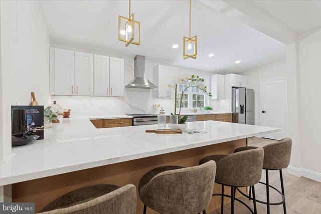 1960 ADAMS AVE, Abington, PA 19001