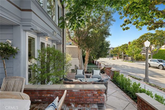 2117 Miramar Drive, Newport Beach, CA 92661