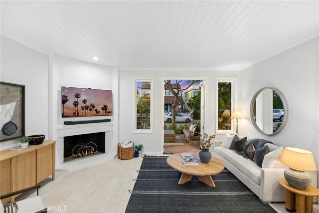 2117 Miramar Drive, Newport Beach, CA 92661