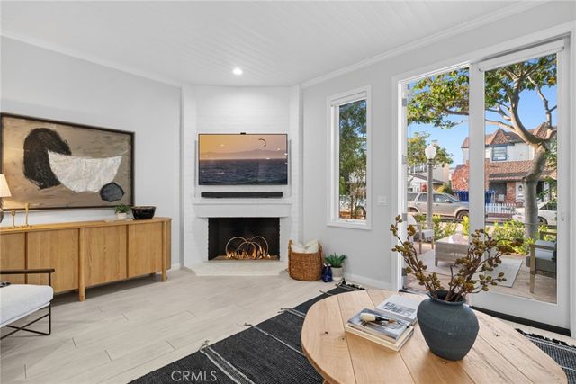 2117 Miramar Drive, Newport Beach, CA 92661
