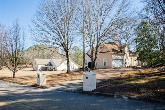 120 Warren Way, Fayetteville, GA 30215