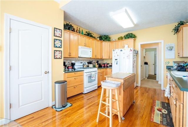 120 Warren Way, Fayetteville, GA 30215