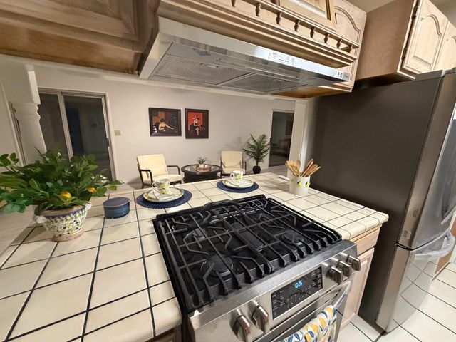 3860 E Rialto, Fresno, CA 93726