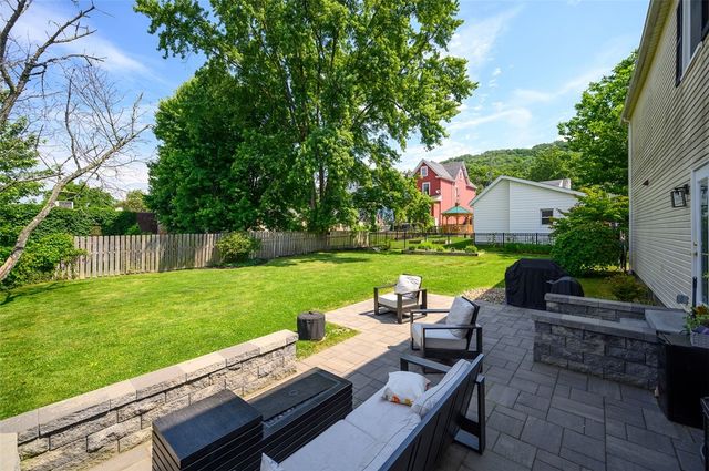 553 Beall Way, Sewickley, PA 15143